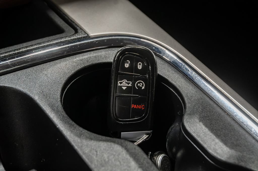 Used 2018 RAM 1500 Laramie AWD/4WD image 24