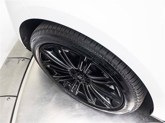 New 2027 Land Rover Range Rover Long Wheelbase SE AWD/4WD image 13