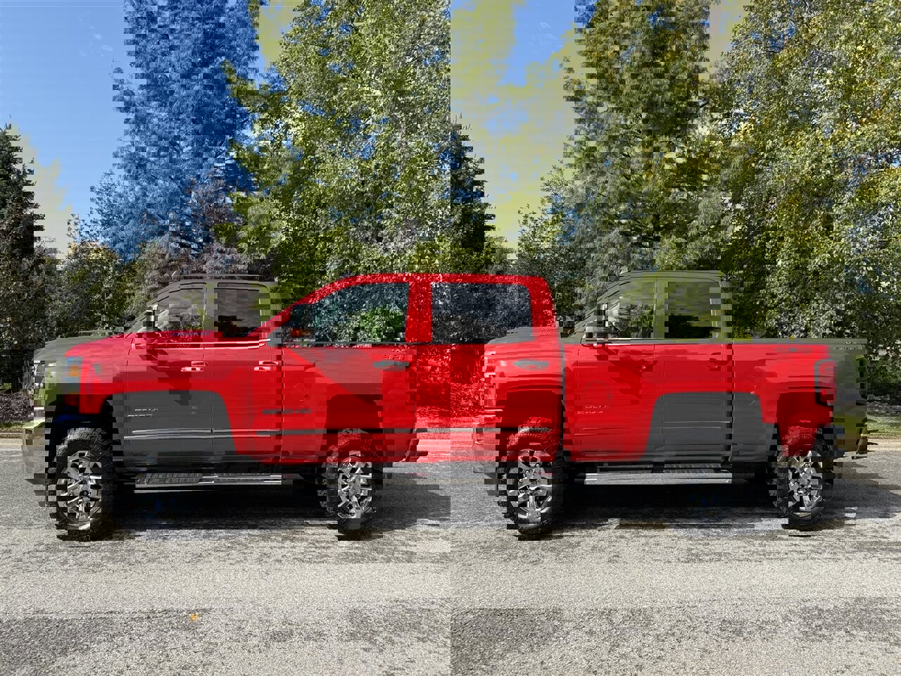 Used 2019 Chevrolet Silverado 2500 LTZ w/ Duramax Plus Package image 2