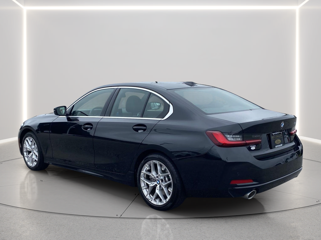 Used 2026 BMW 330i Sedan RWD image 2