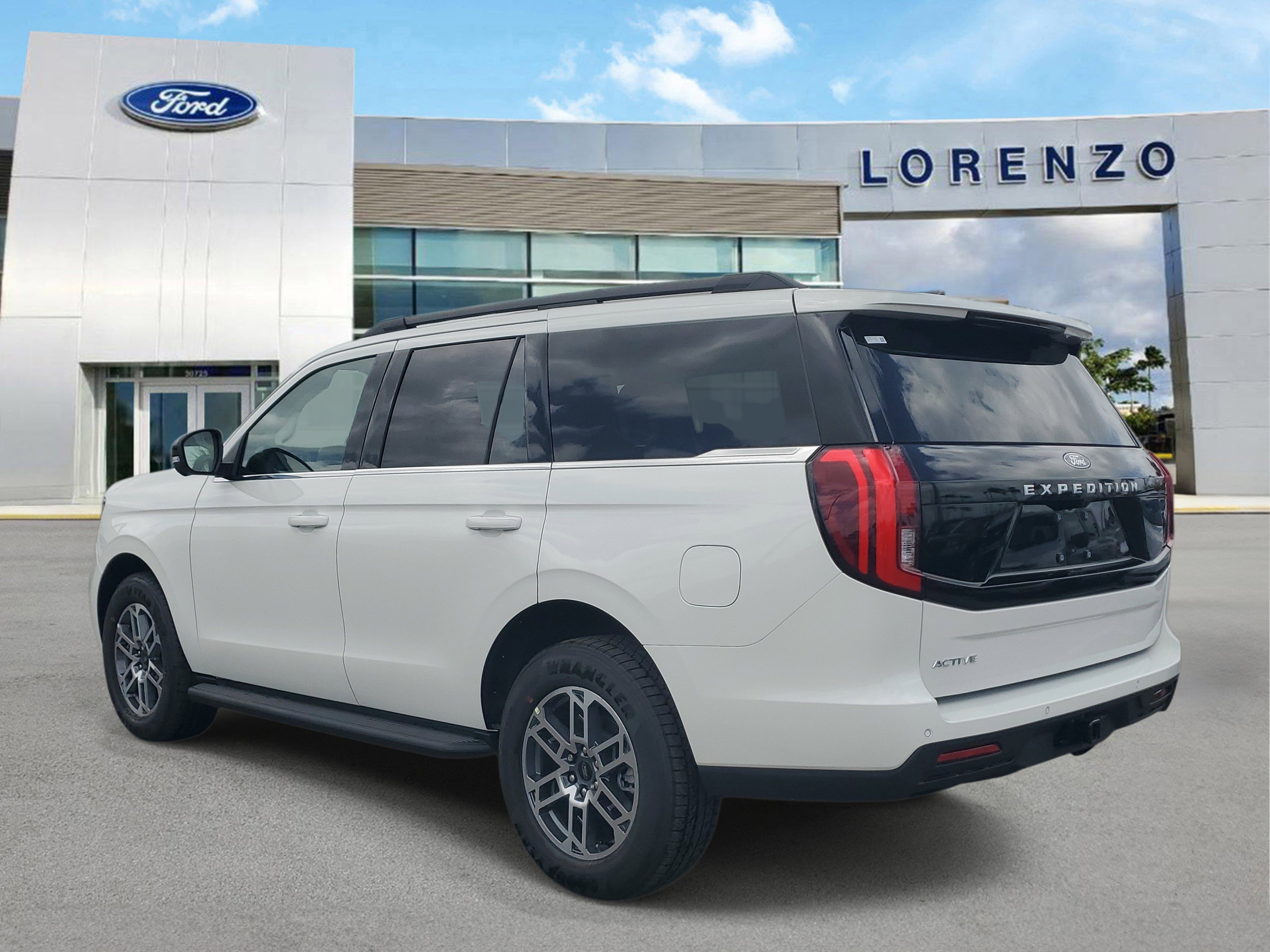 New 2026 Ford Expedition Active RWD image 6