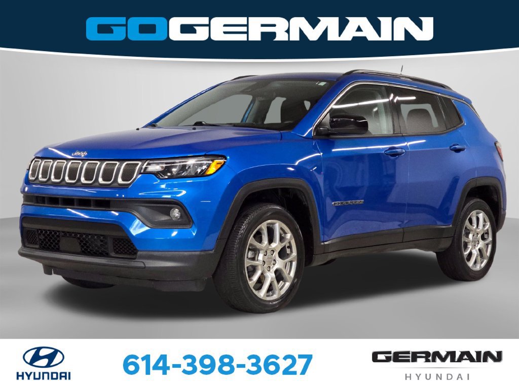 Used 2022 Jeep Compass Latitude w/ Sun and Sound Group AWD/4WD image 1