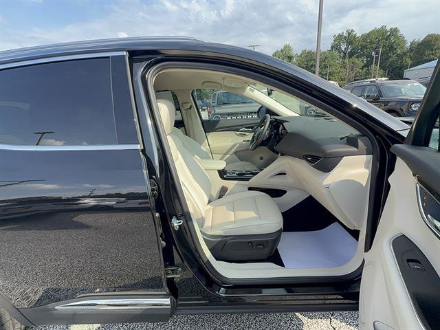 Used 2023 Buick Envision Essence AWD/4WD image 25
