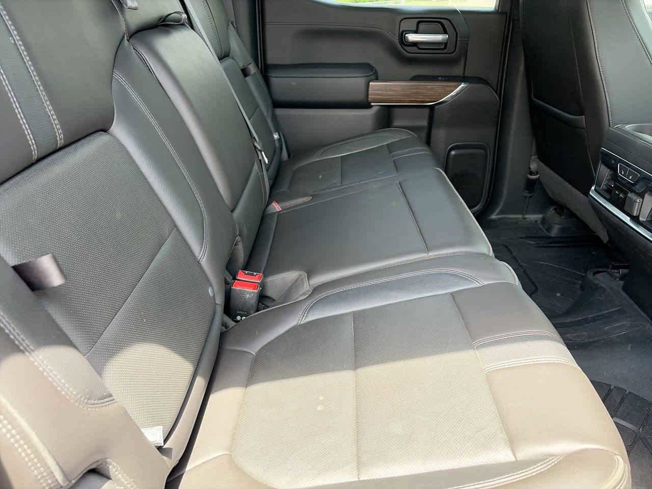 Used 2019 Chevrolet Silverado 1500 High Country w/ Technology Package AWD/4WD image 13