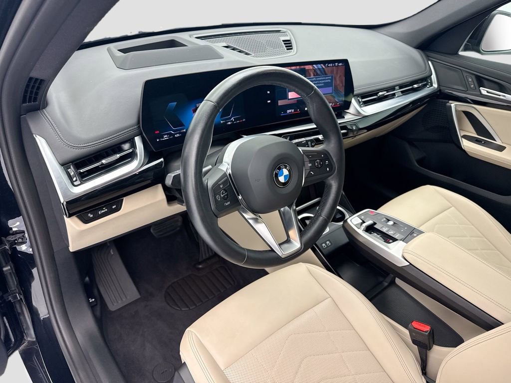 Certified 2025 BMW X1 xDrive28i w/ Technology Package image 9