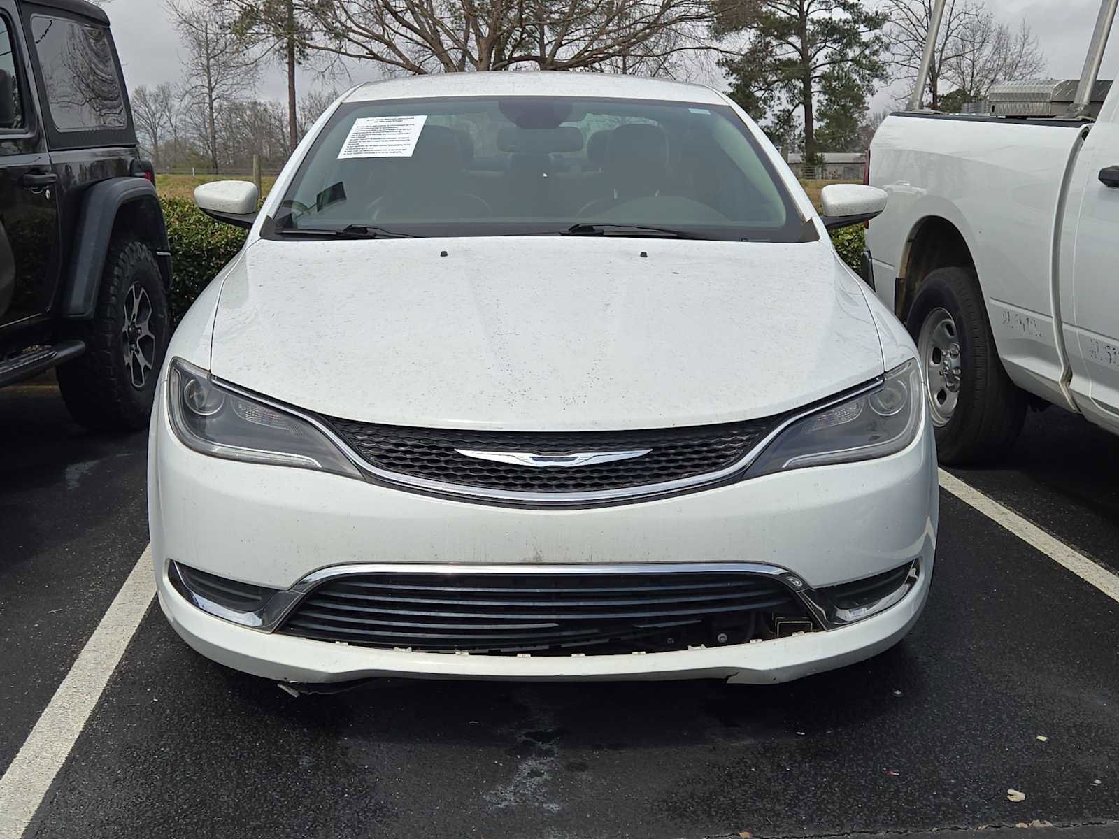 Used 2017 Chrysler 200 Limited Platinum w/ Comfort & Convenience Group image 2