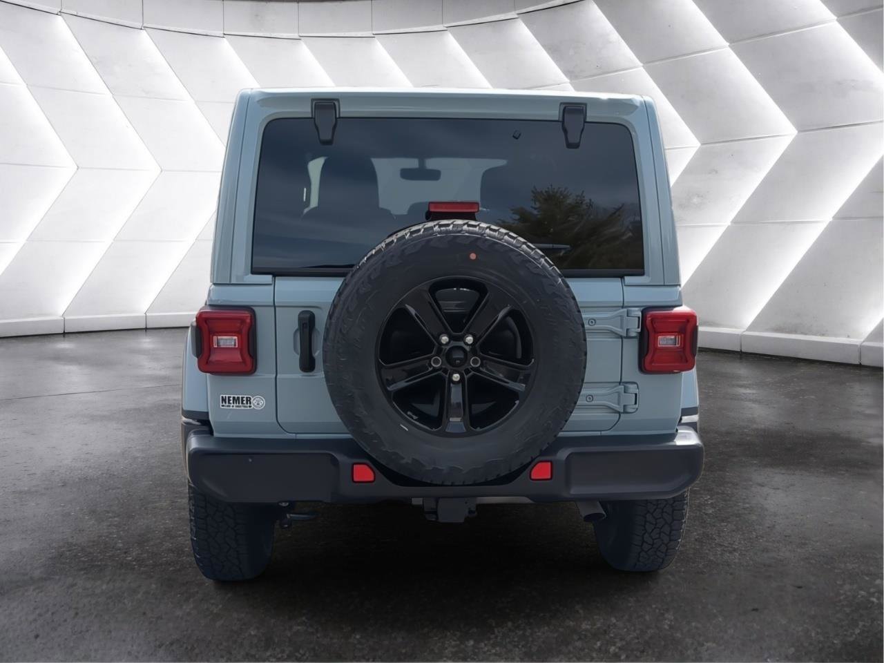 Used 2023 Jeep Wrangler Unlimited Sahara AWD/4WD image 5