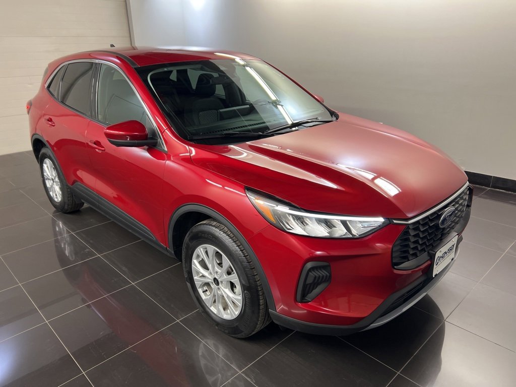 Certified 2023 Ford Escape Active w/ Tech Pack #2 image 1