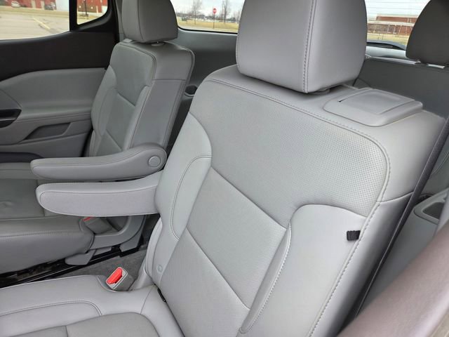 Used 2021 GMC Acadia SLT w/ Technology Package AWD/4WD image 49