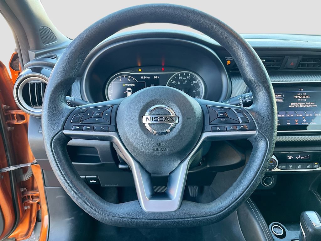 Used 2019 Nissan Kicks SV image 11