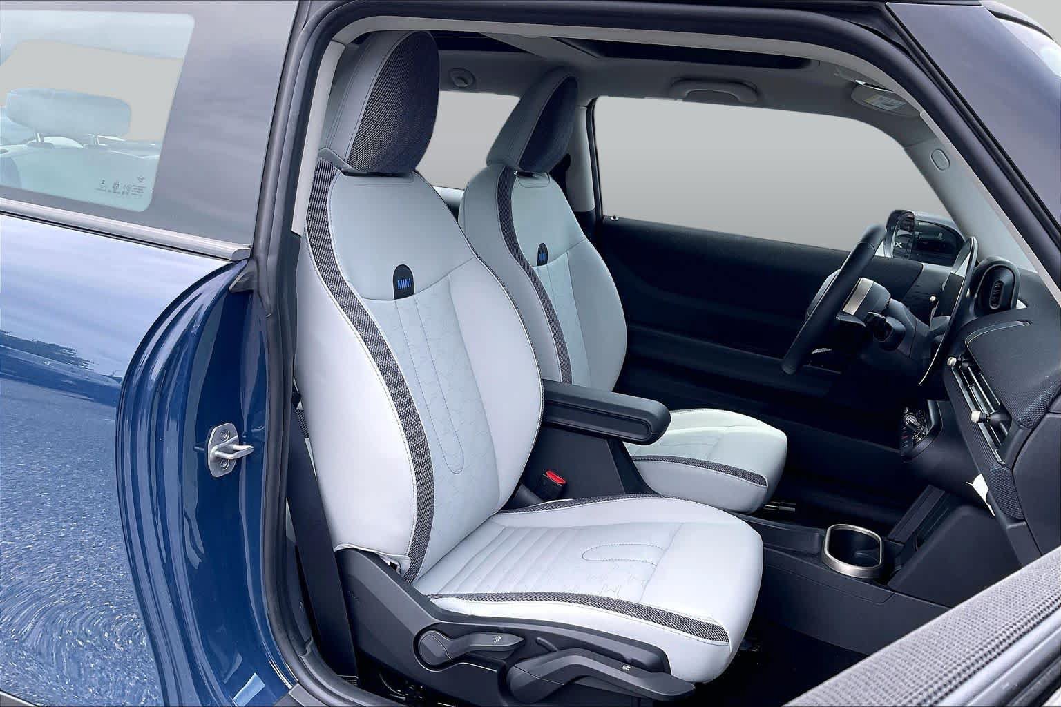 Used 2025 MINI Cooper S FWD image 8