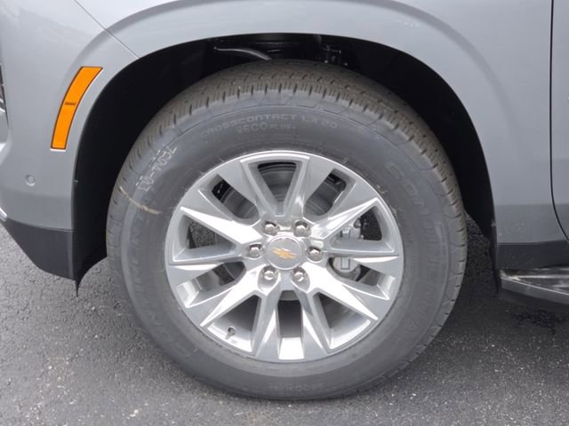 New 2025 Chevrolet Suburban Premier image 27