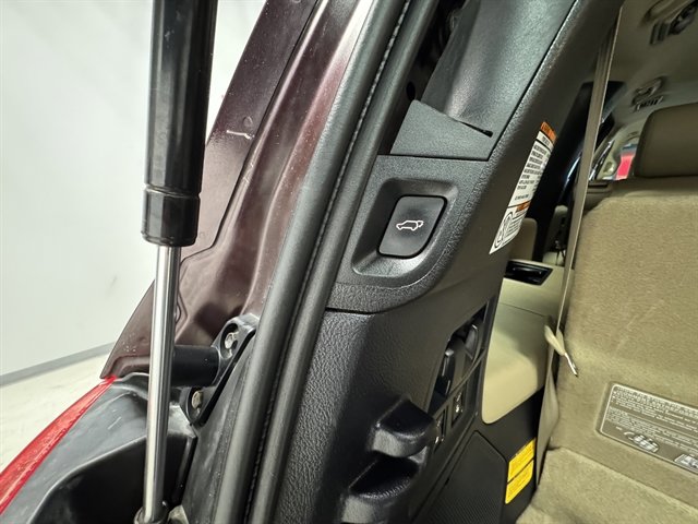 Used 2014 Toyota Sequoia Platinum AWD/4WD image 20