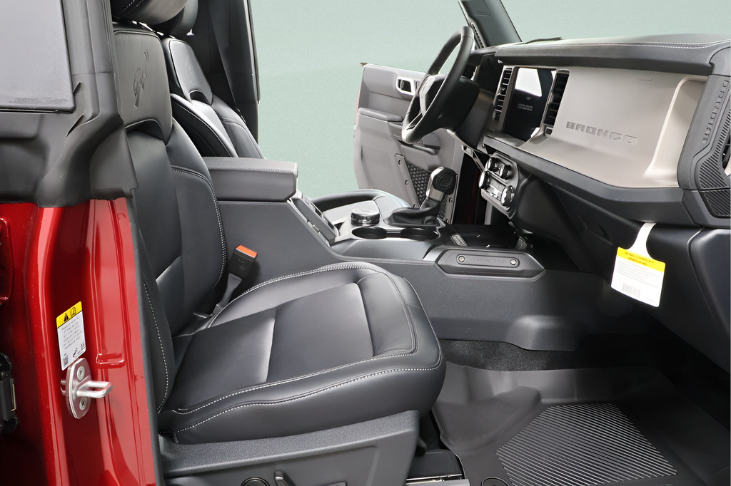 New 2026 Ford Bronco Outer Banks AWD/4WD image 33