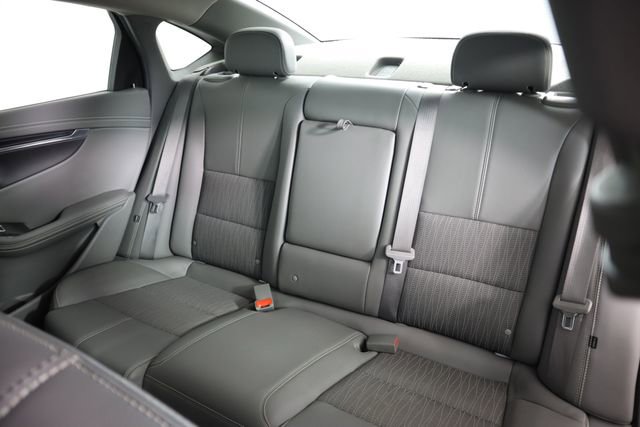 Used 2015 Chevrolet Impala LT FWD image 26