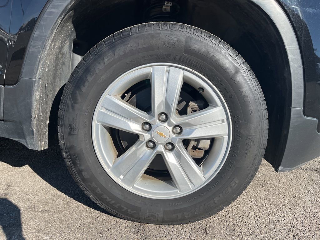 Used 2020 Chevrolet Trax LS w/ Tint and Cruise Package image 17