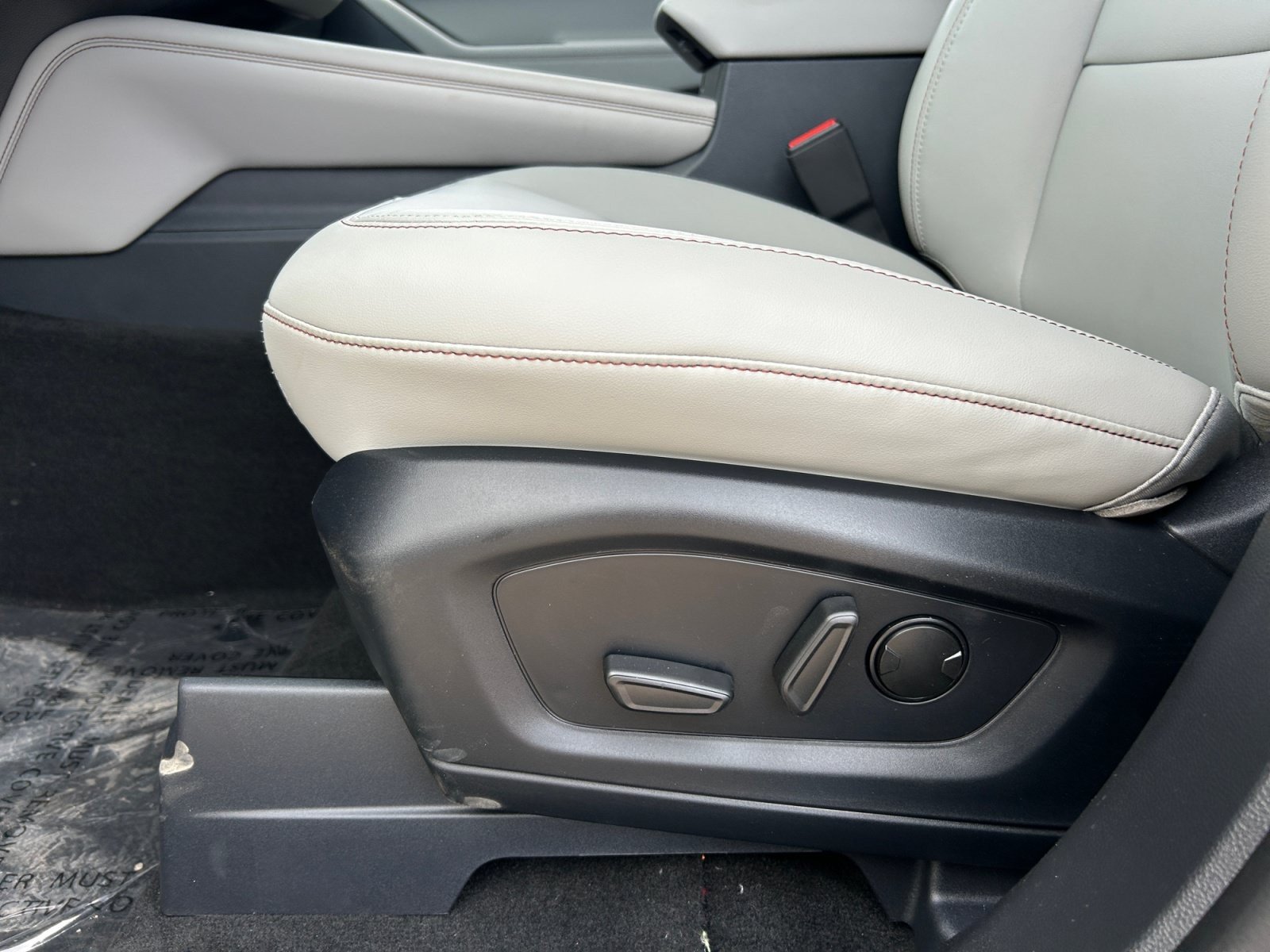 New 2026 Ford Explorer Active w/ Active Comfort Package RWD image 14
