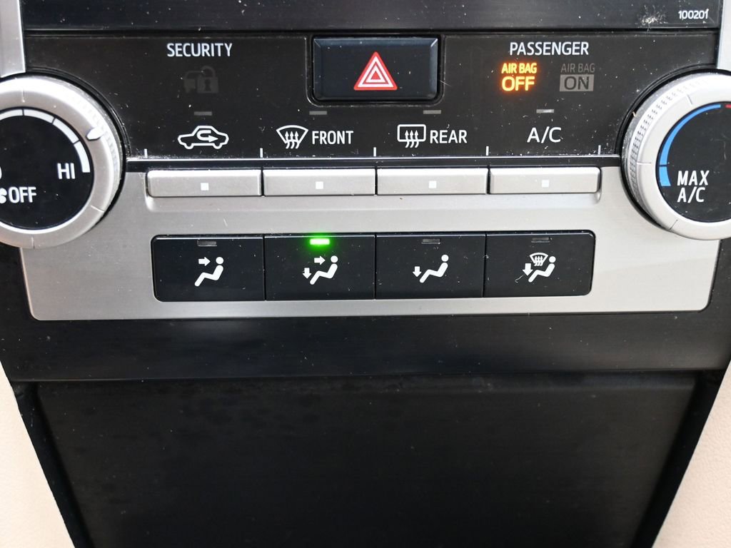 Used 2014 Toyota Camry LE FWD image 24