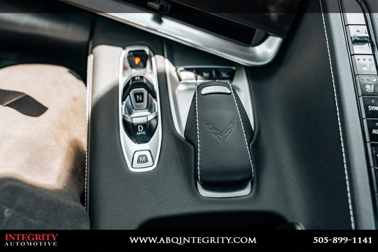 Used 2024 Chevrolet Corvette Stingray Preferred Cpe w/ Body-Color Dual Roof Package RWD image 37