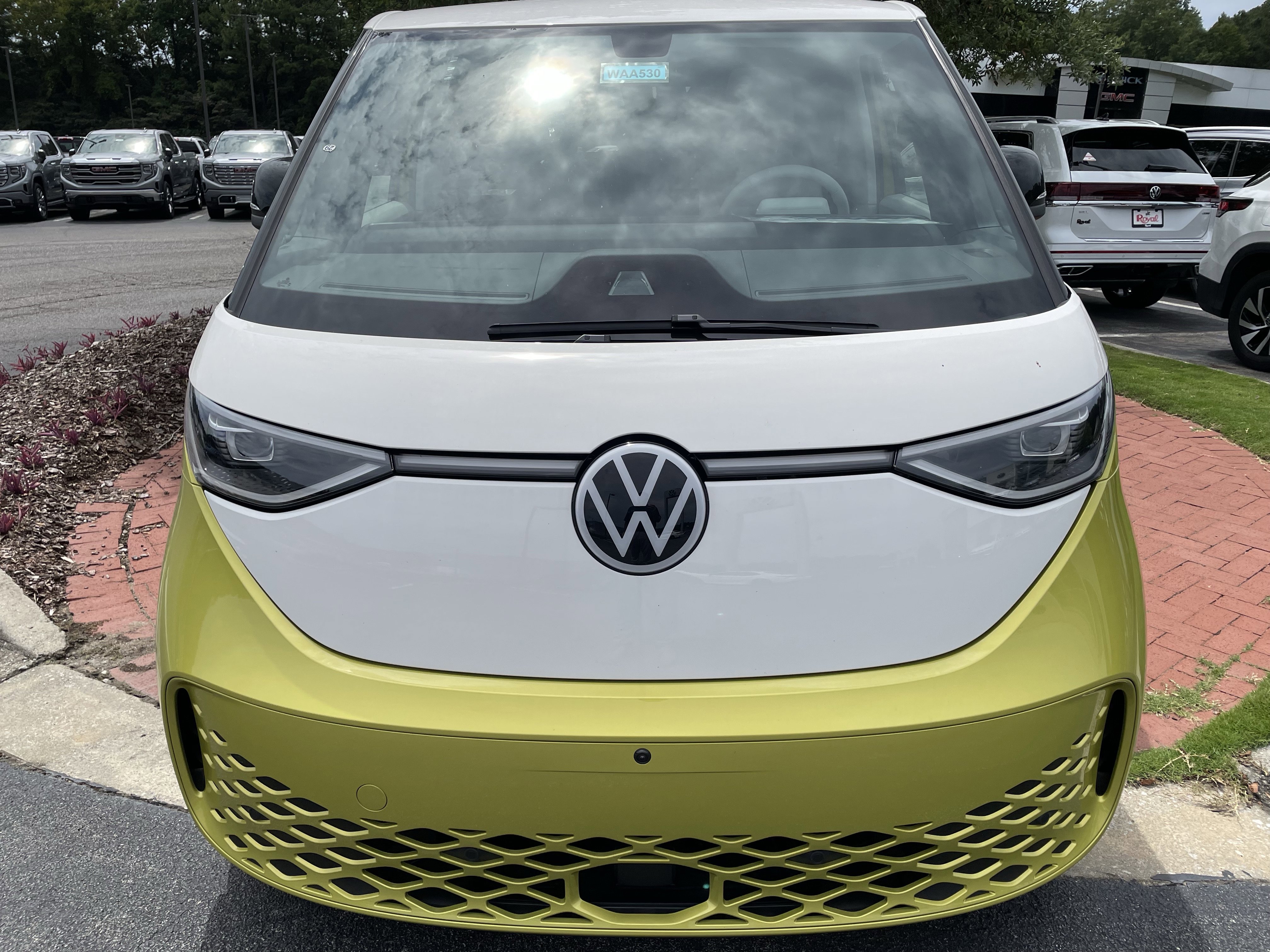 New 2025 Volkswagen ID. Buzz 1st Edition image 2