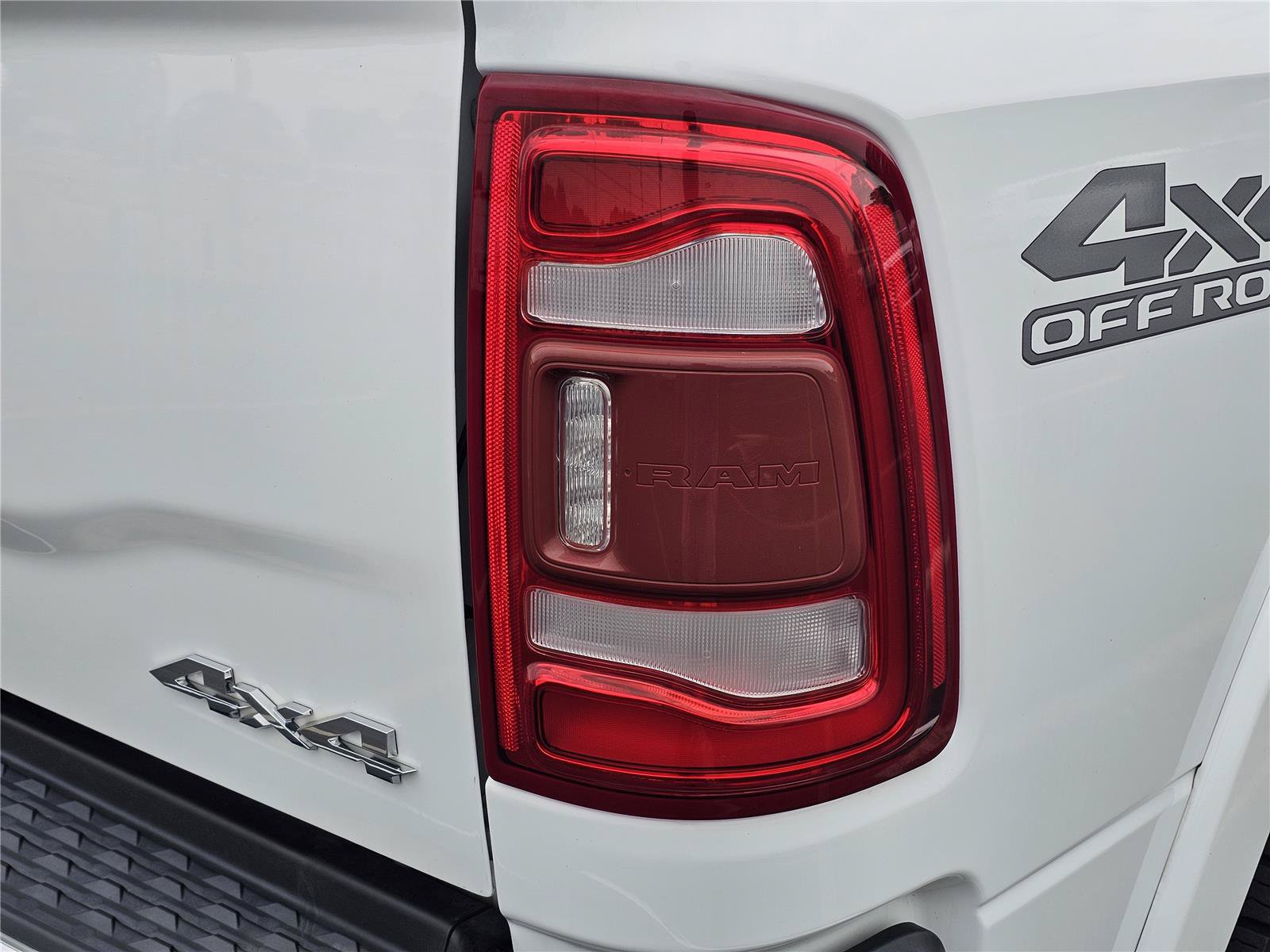 Used 2020 RAM 2500 Limited AWD/4WD image 11