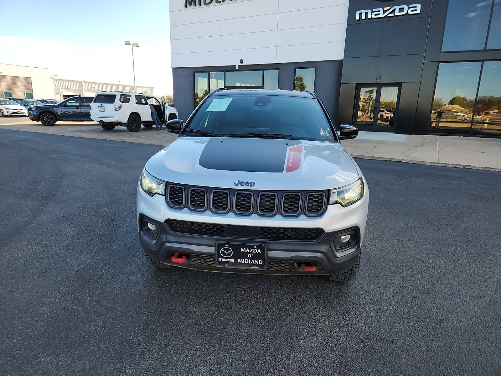Used 2024 Jeep Compass Trailhawk image 2