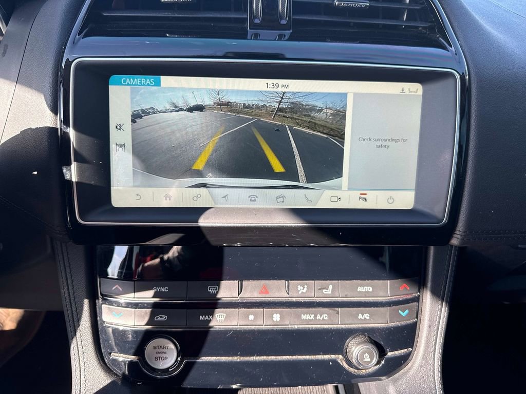 Used 2019 Jaguar F-PACE Prestige image 22