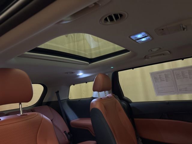 Used 2024 Kia Carnival SX Prestige FWD image 26