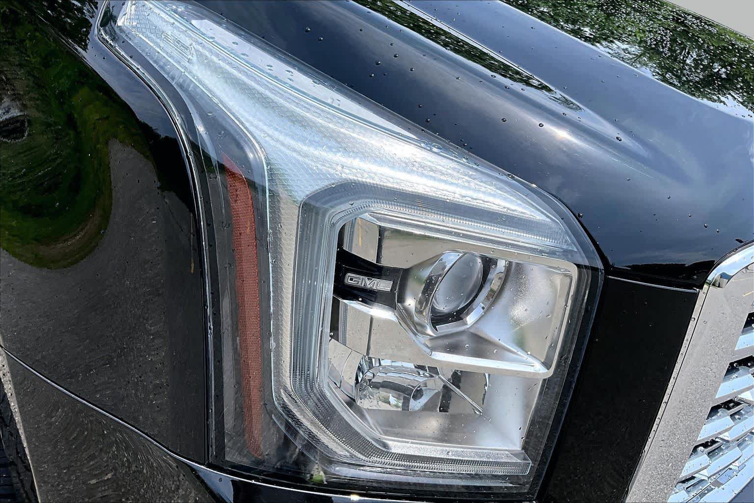 Used 2019 GMC Yukon Denali AWD/4WD image 27