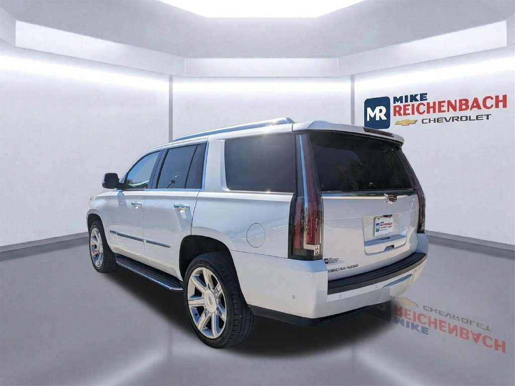 Used 2020 Cadillac Escalade Luxury AWD/4WD image 6
