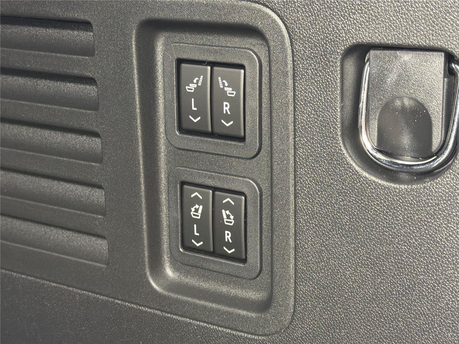 New 2026 Buick Enclave Sport Touring w/ Power Package FWD image 18