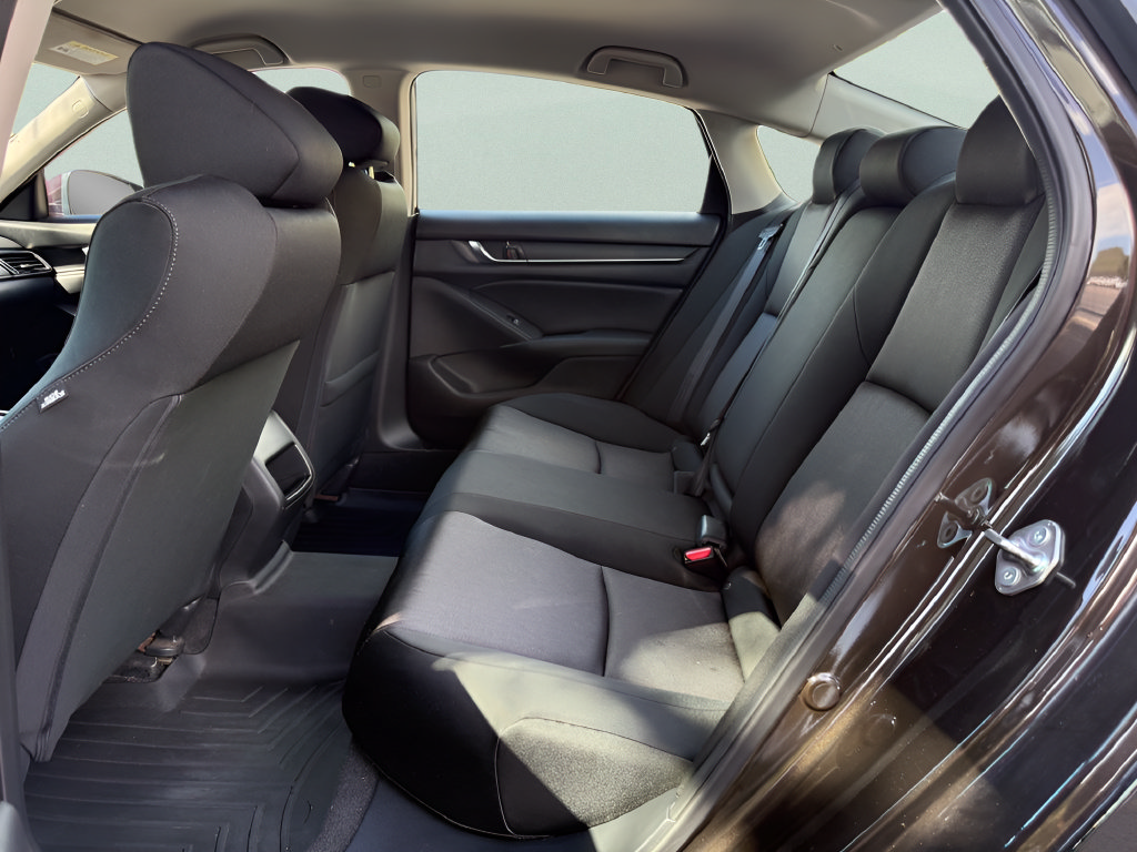 Used 2018 Honda Accord LX image 11