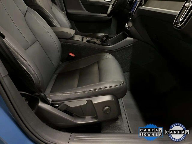 Used 2025 Volvo XC40 B5 Core image 85
