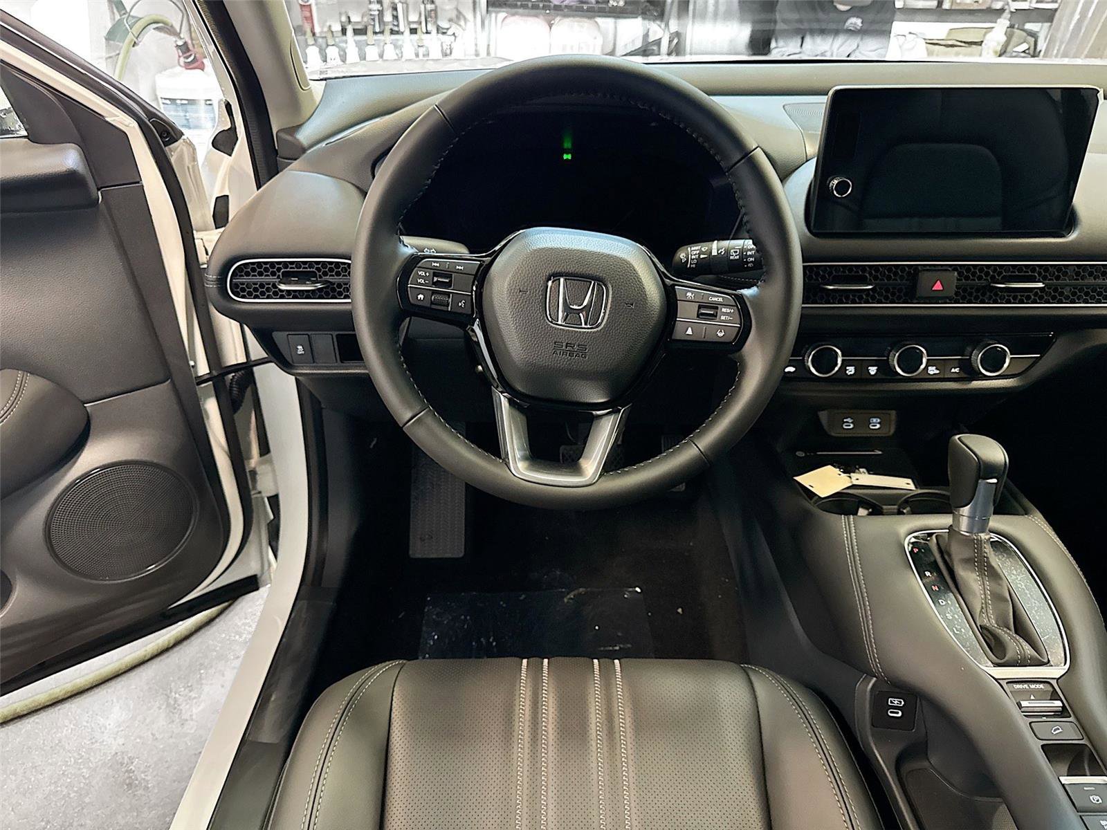 New 2027 Honda HR-V EX-L image 2