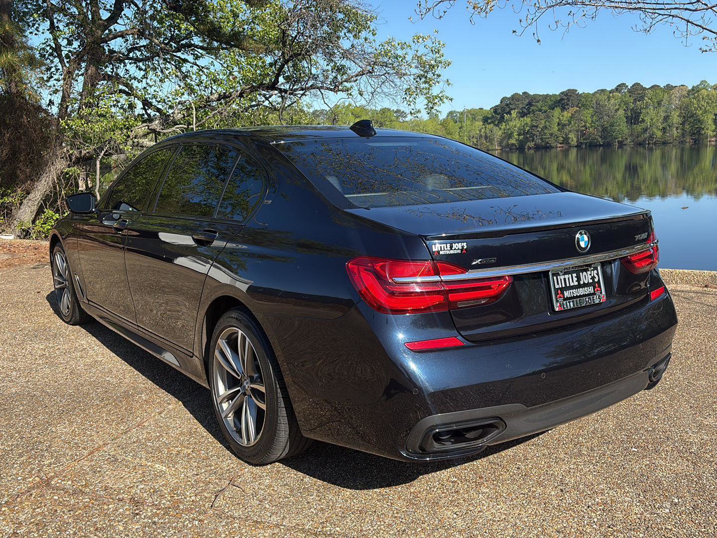 Used 2018 BMW 750i xDrive AWD/4WD image 8