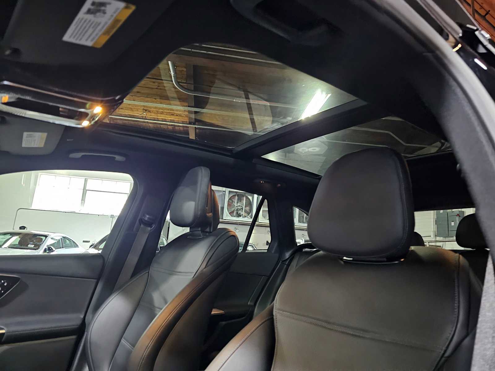 Used 2026 Mercedes-Benz GLC 300 4MATIC image 25