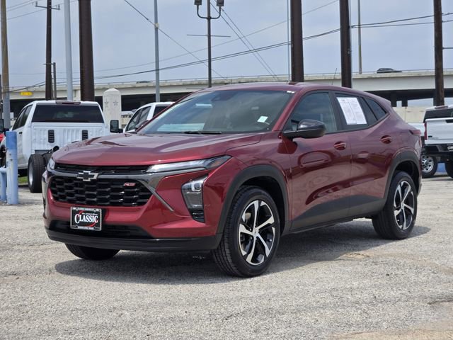 Used 2024 Chevrolet Trax RS FWD image 3