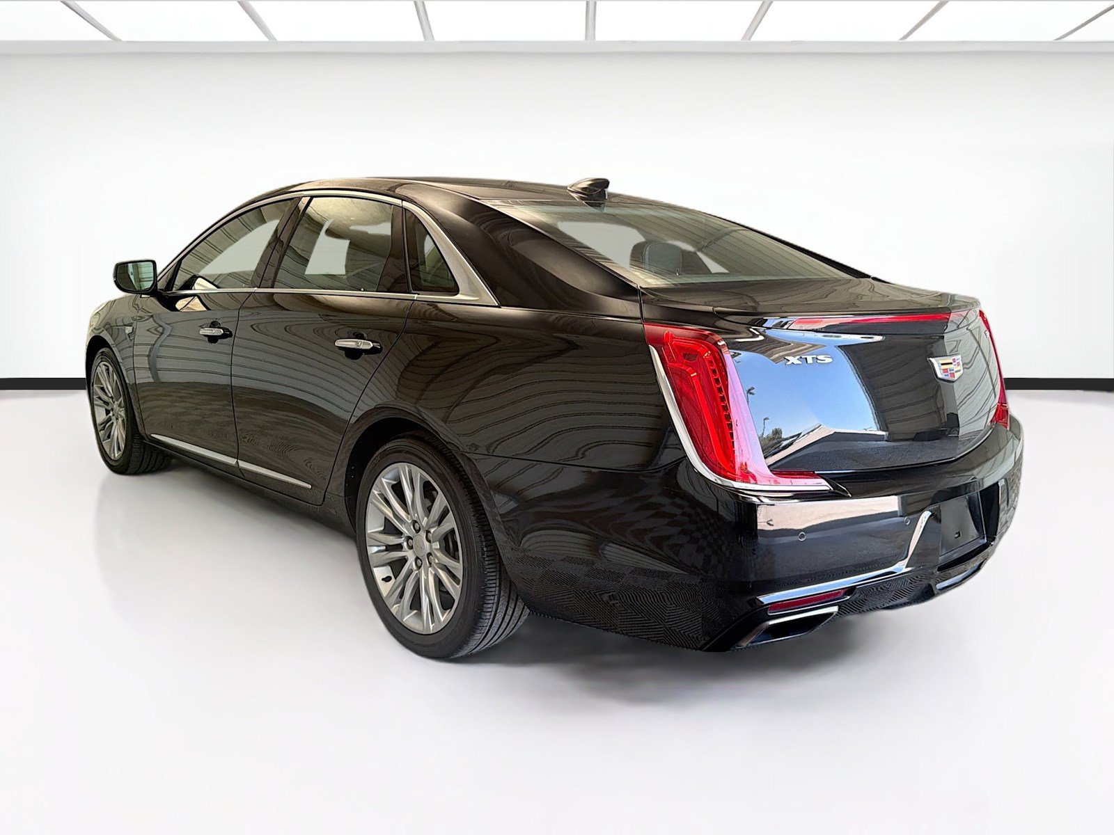 Used 2018 Cadillac XTS Luxury FWD image 6
