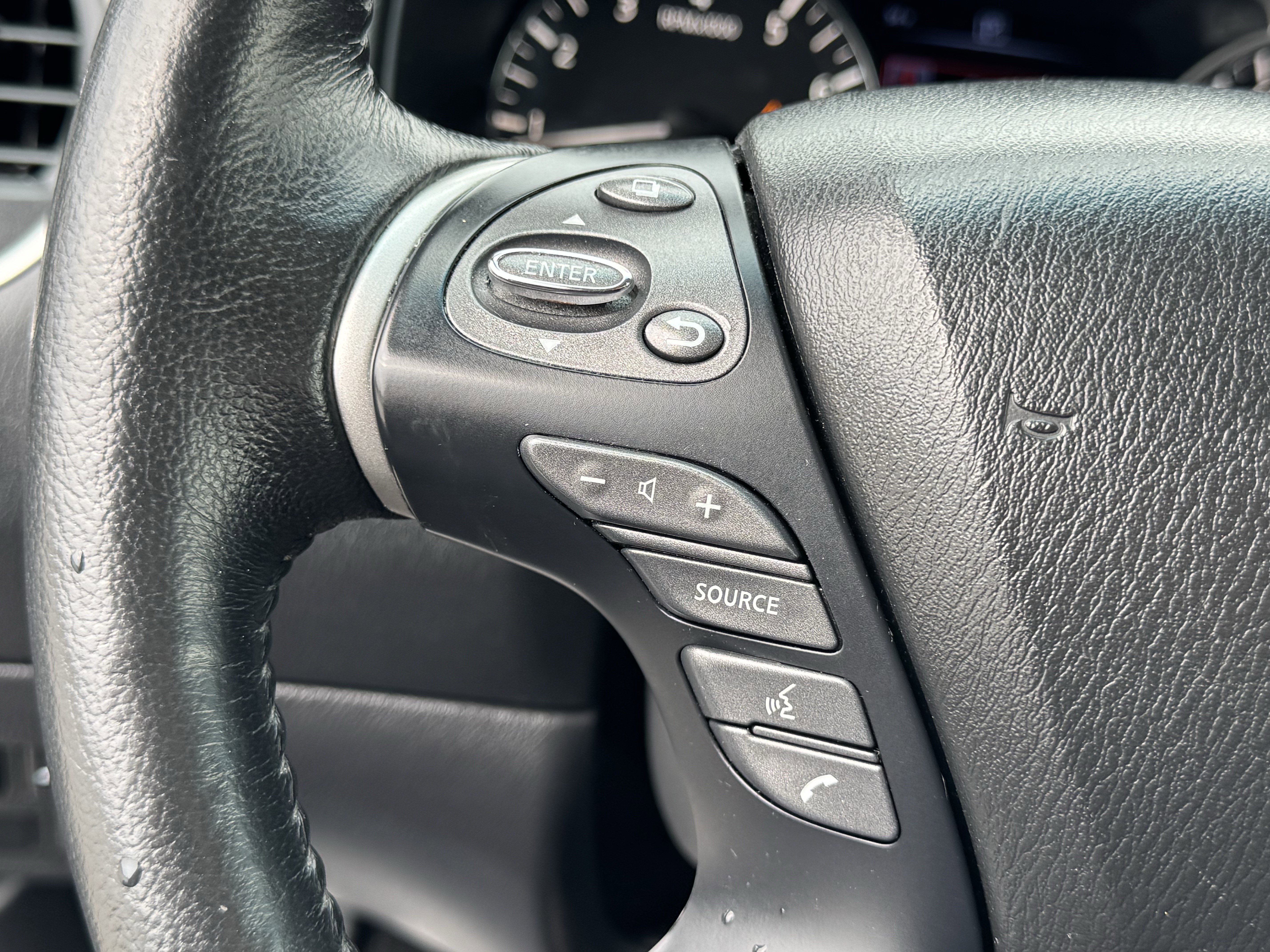 Certified 2020 Nissan Pathfinder SL image 31