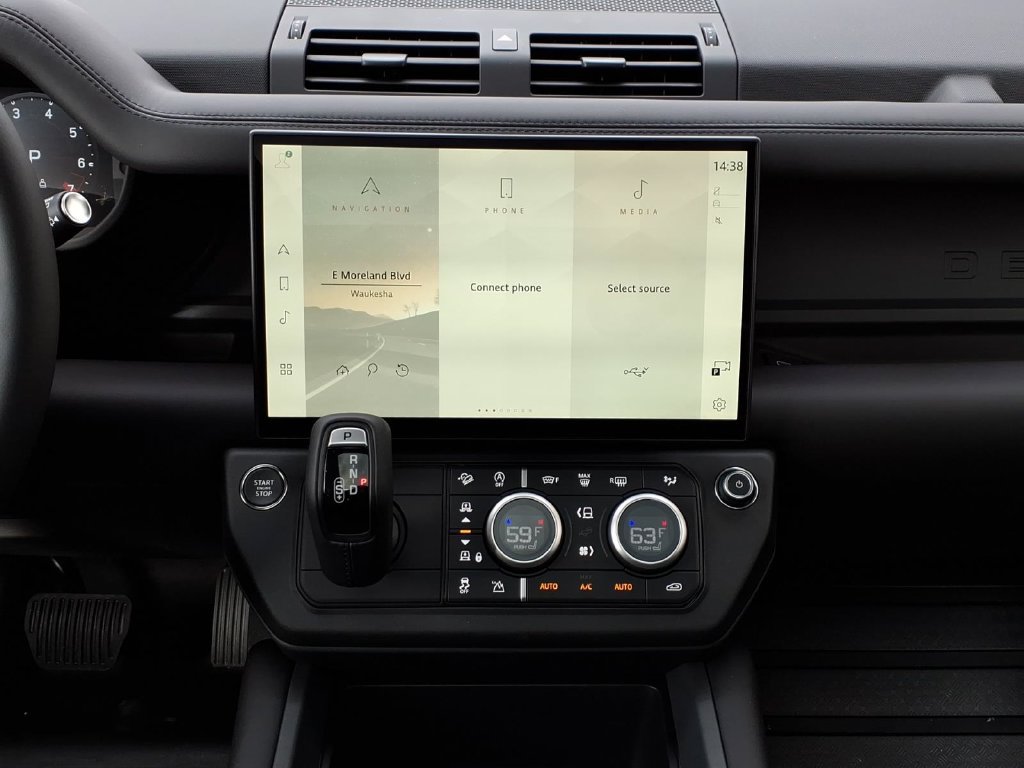New 2026 Land Rover Defender 110 X-Dynamic SE AWD/4WD image 17