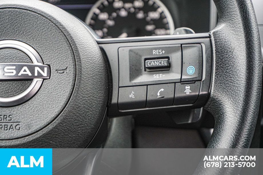 Used 2024 Nissan Rogue SV FWD image 29