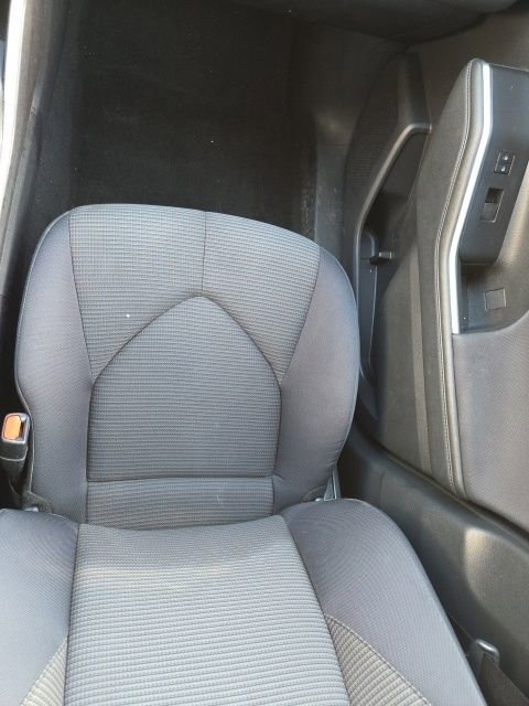 Used 2023 Toyota Highlander L image 19