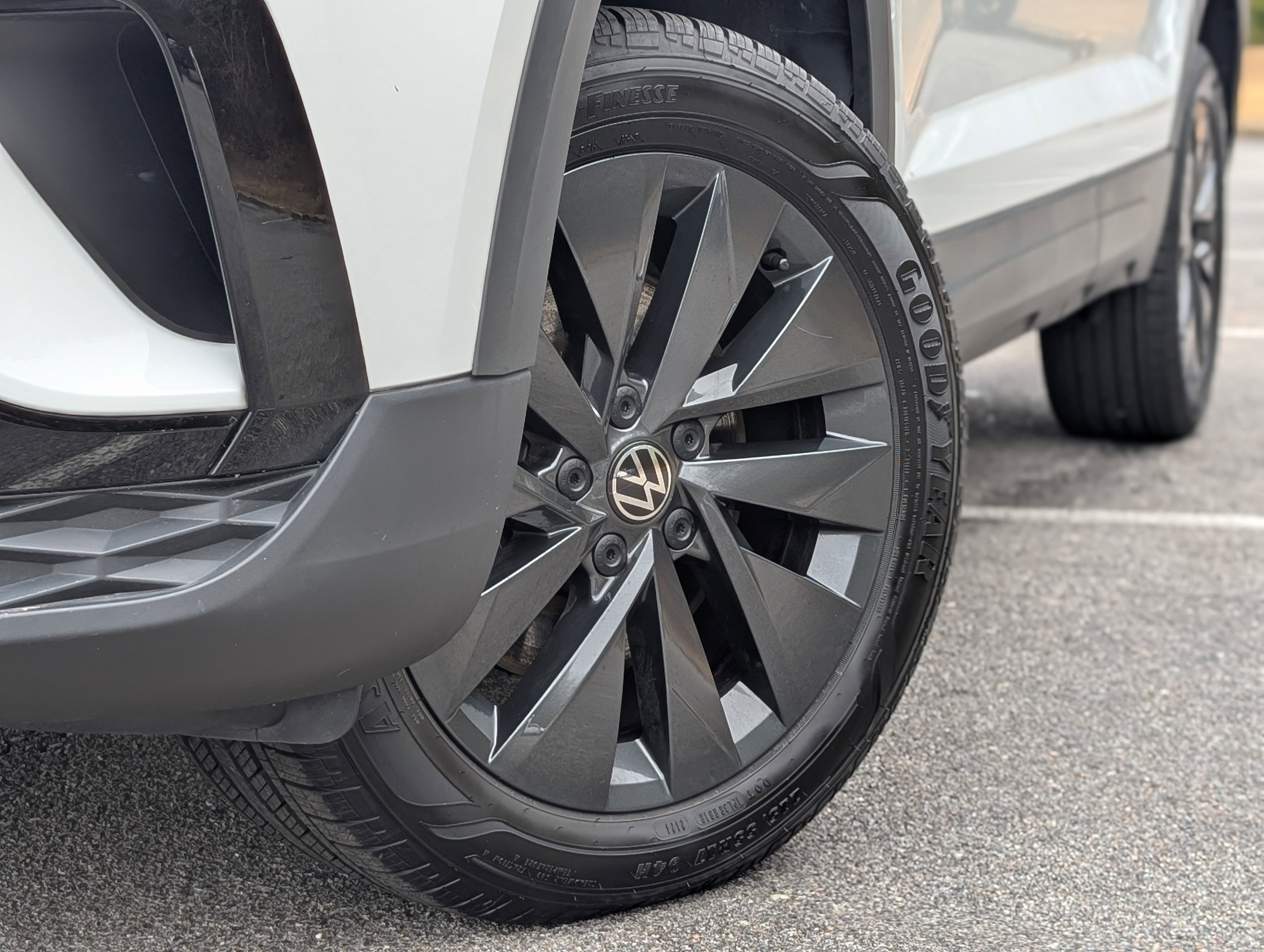 Used 2024 Volkswagen Taos S image 31