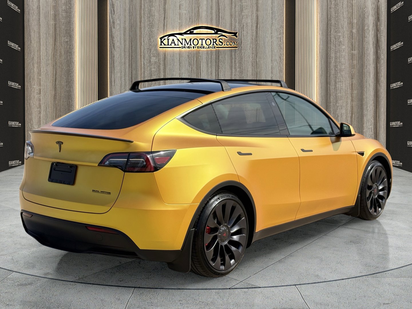 Used 2023 Tesla Model Y Performance image 9