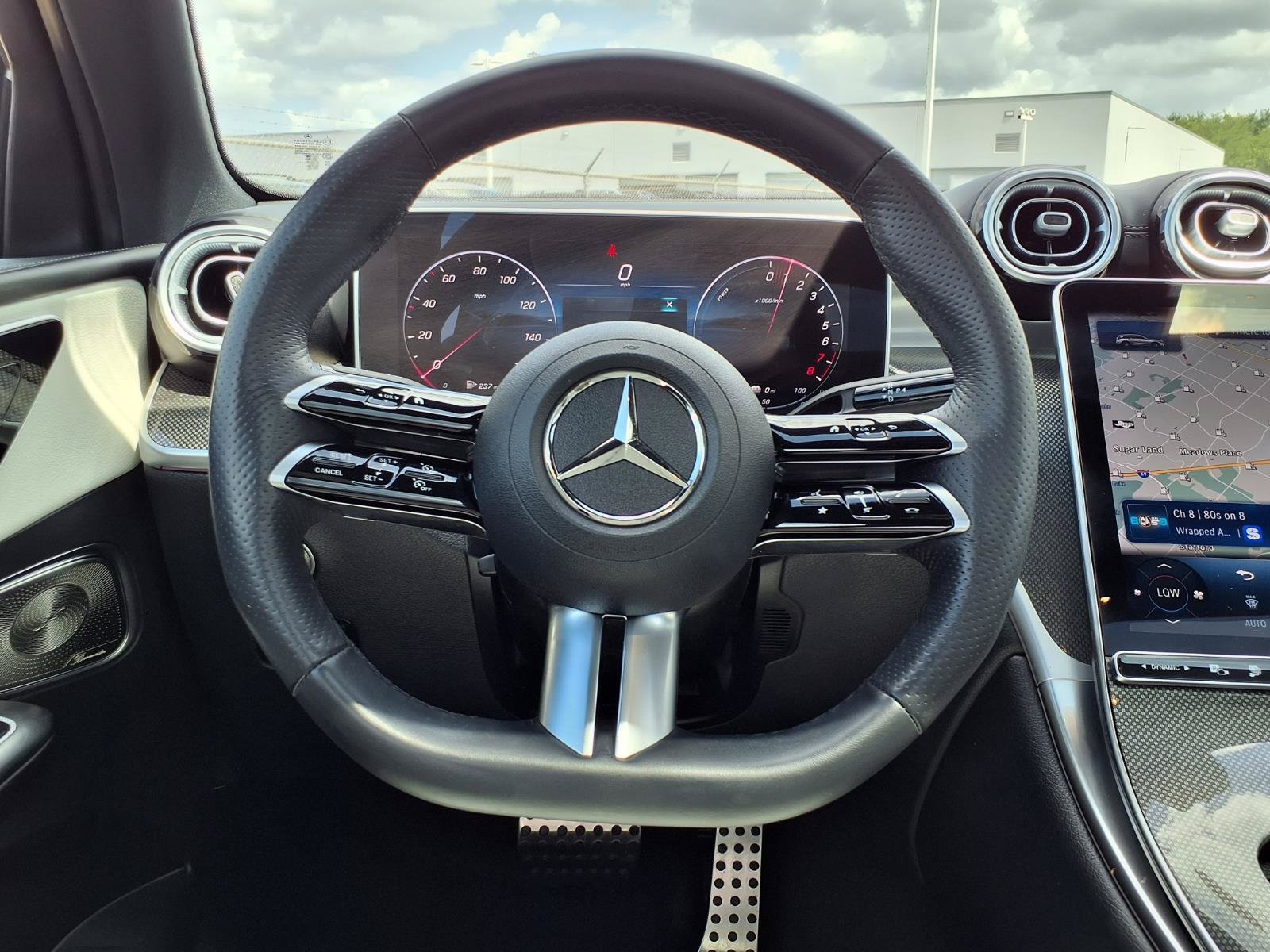 Used 2025 Mercedes-Benz GLC 350e 4MATIC image 17