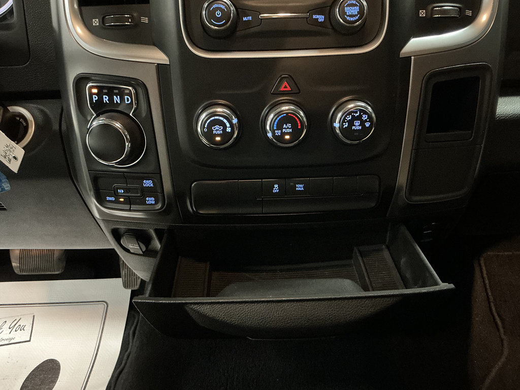 Used 2021 RAM 1500 Classic SLT AWD/4WD image 21