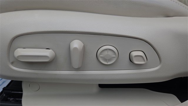 Used 2023 Buick Enclave Avenir w/ Avenir Technology Package image 24