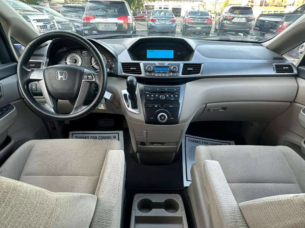 Used 2012 Honda Odyssey LX image 16
