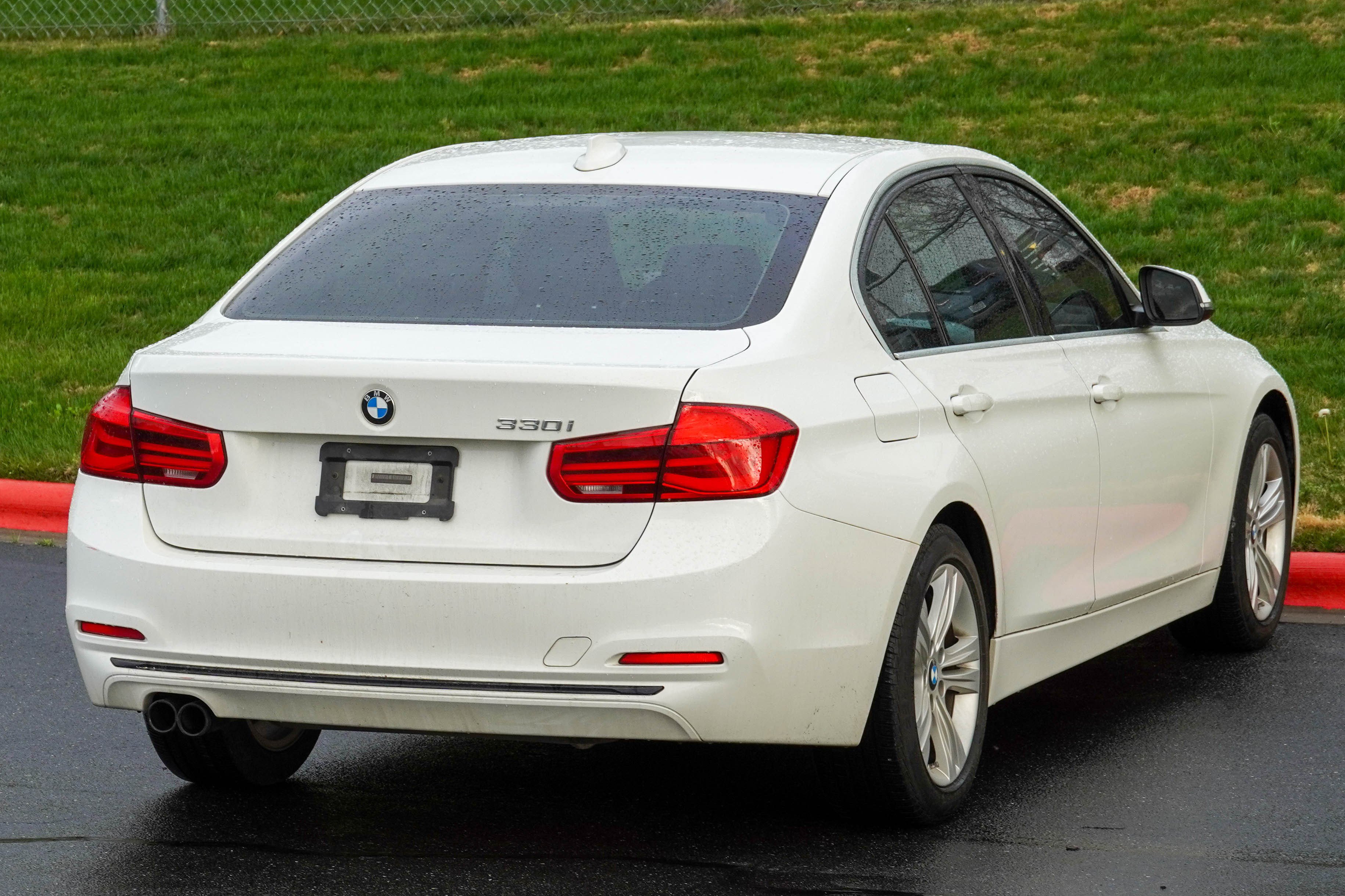 Used 2017 BMW 330i Sedan image 8