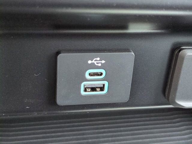 New 2026 Ford F550 4x4 Crew Cab image 21